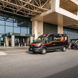 GO1 ParkinGO Malpensa - GO1 ParkinGO Malpensa. Ti portiamo direttamente alla porta del terminal: servizio navetta rapido e senza stress per chi parte da Malpensa.