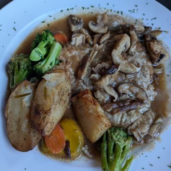 Bellissimo - Veal funghi - Italian Near Me - Montvale, New Jersey