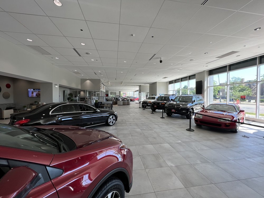 CHICAGO NORTHSIDE TOYOTA Updated September 2024 200 Photos & 737