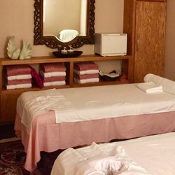 Vacation Day Spa - Couples massage, locker, robes