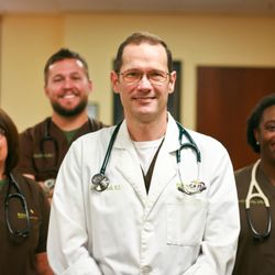 PrimeCARE Medical Clinic-Oak