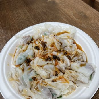 Rice Roll Express - Beef rice rolls dressed with peanut sauce, sweet soy sauce, and chili oil - Chinese Near Me - San Francisco, California