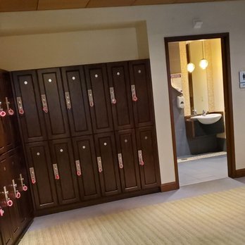 Windsong Radiology Group - Lockers normally used to store your belongings are currently not being used due to covid - Radiologists Near Me - Buffalo, New York Windsong Radiology Group - Lockers normally used to store your belongings are currently not being used due to covid - Radiologists Near Me - Buffalo, New York