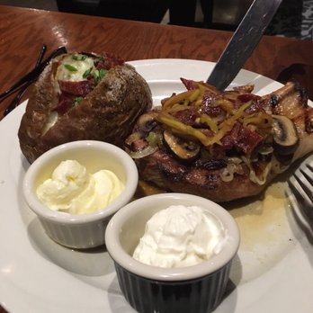 Stella's Restaurant and Bar - Pork chop - New American Near Me - Perrysburg, Ohio