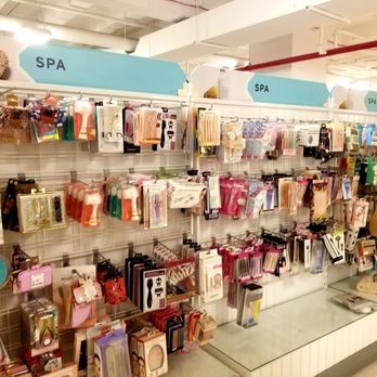Marshalls - Inside - Department Stores Near Me - New York, New York