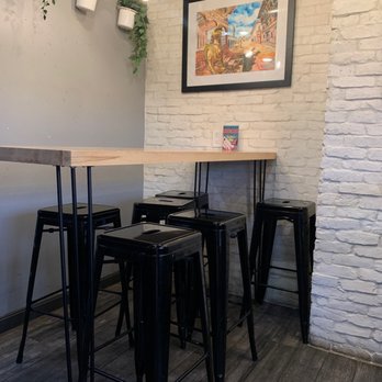 Zuzu Momo - Seating - Indian Near Me - Everett, Massachusetts