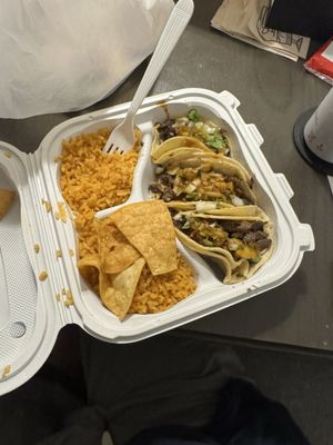 Taqueria La Mexicana by null