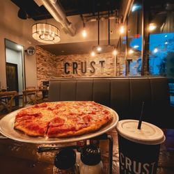 Crust Pizza Co. - Kingwood Place