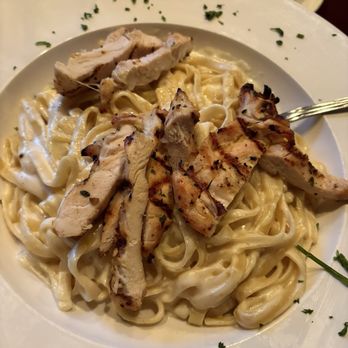 Lombardo's Italian Restaurant - Fettuccine Alfredo - Italian Near Me - Myrtle Beach, South Carolina Lombardo's Italian Restaurant - Fettuccine Alfredo - Italian Near Me - Myrtle Beach, South Carolina