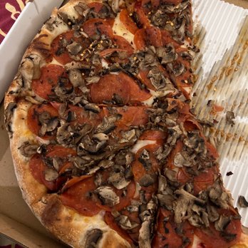 Pizza 21 - Pizza Near Me - Whittier, California Pizza 21 - Pizza Near Me - Whittier, California