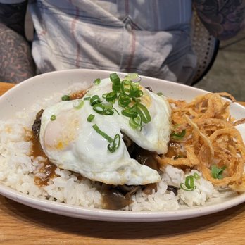 Mahi’ai Table - Braised Short Rib Loco Moco - Cocktail Bars Near Me - Kapolei, Hawaii Mahi’ai Table - Braised Short Rib Loco Moco - Cocktail Bars Near Me - Kapolei, Hawaii