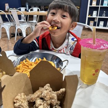 Cool Tea Bar - Popcorn chicken and curly fries are must try items. The best in town. - Bubble Tea Near Me - Roseville, California