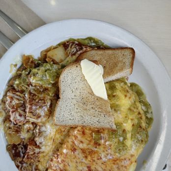 Counter Culture Cafe - Durango Omelette with gluten free toast - Breakfast & Brunch Near Me - Santa Fe, New Mexico Counter Culture Cafe - Durango Omelette with gluten free toast - Breakfast & Brunch Near Me - Santa Fe, New Mexico