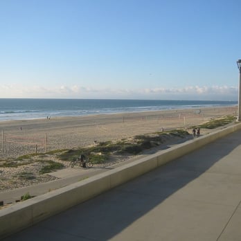 Manhattan Beach Bike Path - walking path, with the bike path below - Parks Near Me Manhattan Beach Bike Path - walking path, with the bike path below - Parks Near Me