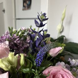 Ish's Flowers - valentines bouquet