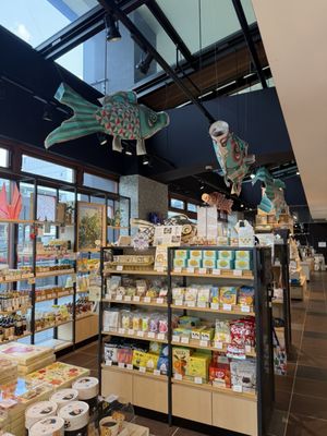 Hiroshima Orizuru Tower by null