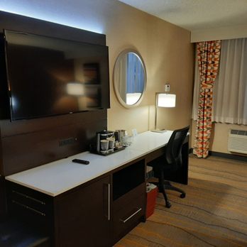 DoubleTree by Hilton Whittier Los Angeles - Newly renovated guest rooms at the DoubleTree Whittier - Hotels Near Me - Whittier, California DoubleTree by Hilton Whittier Los Angeles - Newly renovated guest rooms at the DoubleTree Whittier - Hotels Near Me - Whittier, California