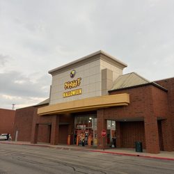 Spirit Halloween Superstore - storefront