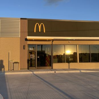 McDonald's - Front Entrance of the brand new McDonald's in Halton City, TX! - Fast Food Near Me - Haltom City, Texas McDonald's - Front Entrance of the brand new McDonald's in Halton City, TX! - Fast Food Near Me - Haltom City, Texas