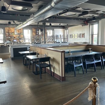 Bar & Board Bistro - Cocktail Bars Near Me - Newport, Rhode Island