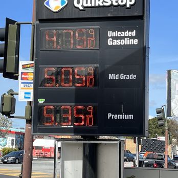 Quik Stop - Gas prices 4/5/23 - Gas Stations Near Me - Menlo Park, California