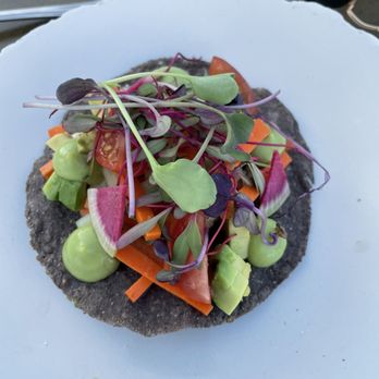 Once Pueblos - Vegan tostada -- SO delish, but kinda small - Mexican Near Me - Valle de Guadalupe, BCN Once Pueblos - Vegan tostada -- SO delish, but kinda small - Mexican Near Me - Valle de Guadalupe, BCN