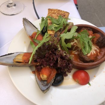 Desirée - Spanish omelet, spicy mussels, and meatballs - Tapas Bars Near Me - Stuttgart, BW