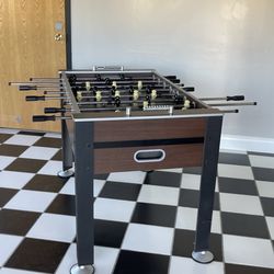 Annie B's Pizzeria - Game area
