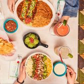 MIXI-COBB Salad - Fresh salad mix with fajita chicken, green chiles, cheese, avocados & tomatoes.