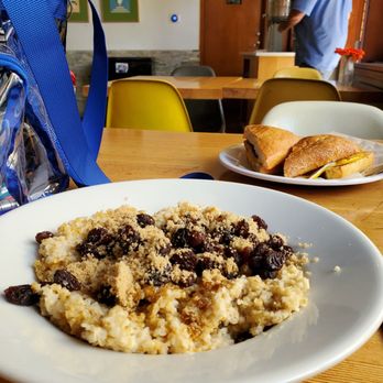 Doppio Coffee - a plate of oatmeal with raisins - Sandwiches Near Me - Hood River, Oregon
