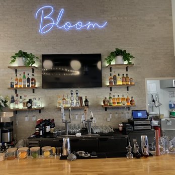 Bloom - Nice bar and eats. - American Near Me - Santa Clara, California