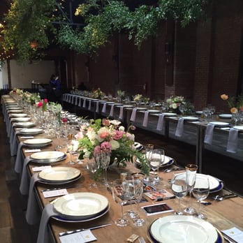 26 Bridge - Table setting of a wedding - Venues & Event Spaces Near Me - Brooklyn, New York 26 Bridge - Table setting of a wedding - Venues & Event Spaces Near Me - Brooklyn, New York