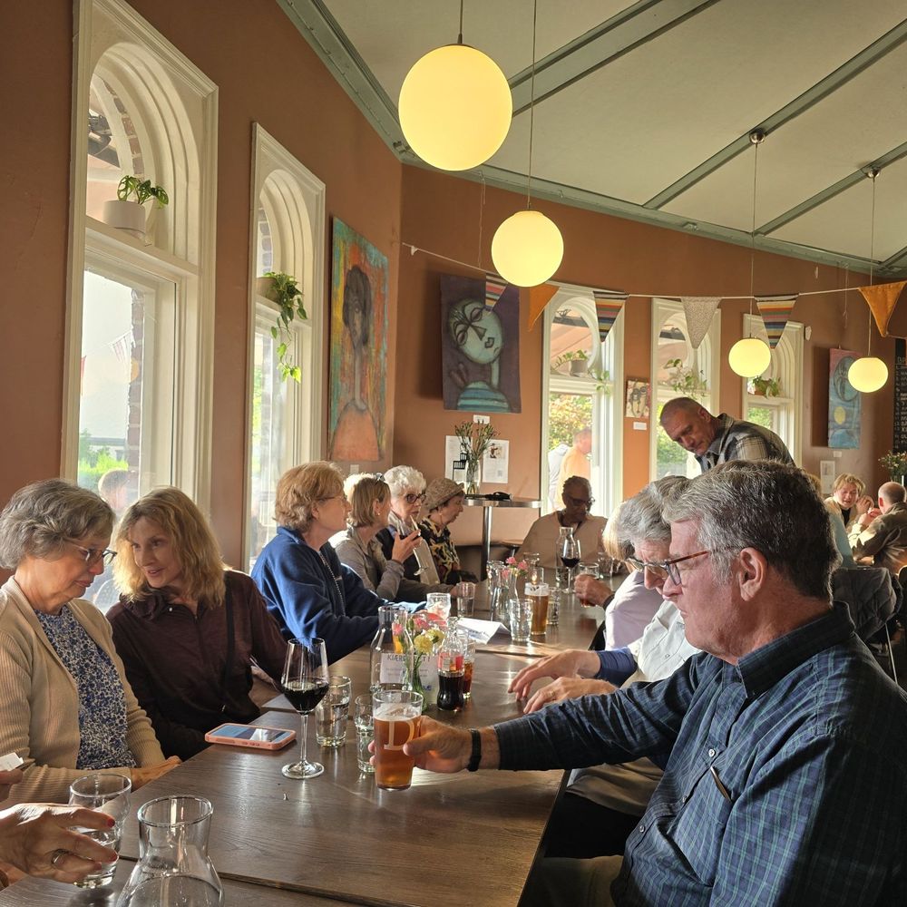 Dr. Wiesener - Indoor dining. - Pubs Near Me - Bergen, 12