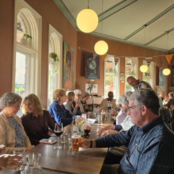 Dr. Wiesener - Indoor dining. - Pubs Near Me - Bergen, 12 Dr. Wiesener - Indoor dining. - Pubs Near Me - Bergen, 12