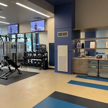Disneyland Hotel - Gym - Hotels Near Me - Anaheim, California