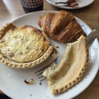 la Madeleine - Dried up quiche. - Breakfast & Brunch Near Me - Metairie, Louisiana la Madeleine - Dried up quiche. - Breakfast & Brunch Near Me - Metairie, Louisiana