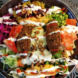 Smorl's Houmous Falafel & Salad Bar - A nicer view of the small salad box
