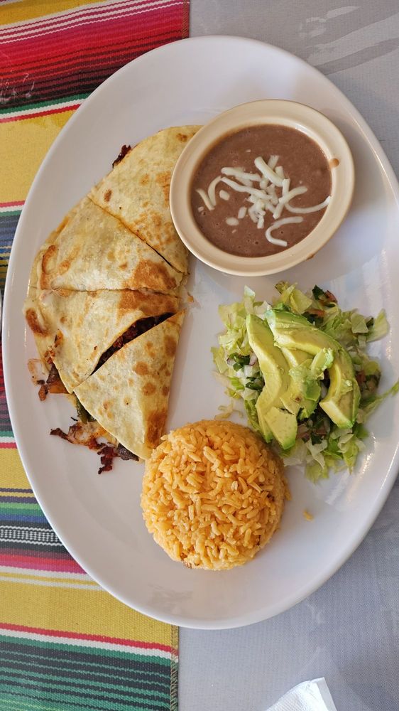 Tajumulquense Chapin Logo