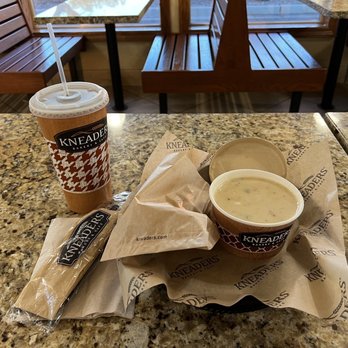Kneaders Bakery & Cafe - Bakeries Near Me - Mesa, Arizona
