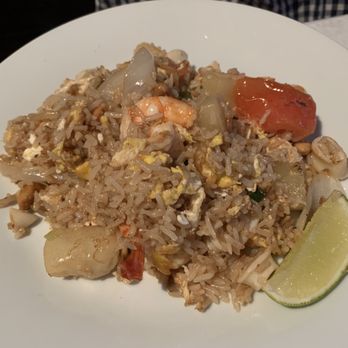 Yum Yum Too - Mixed seafood pineapple fried rice - Thai Near Me - New York, New York