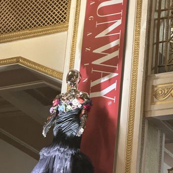 Dominion Theatre - Performing Arts Near Me - London, XGL