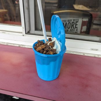 Silver Dairy - Trash can - Ice Cream & Frozen Yogurt Near Me - Farmington, Michigan Silver Dairy - Trash can - Ice Cream & Frozen Yogurt Near Me - Farmington, Michigan