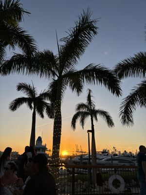 Monty's Sunset - South Beach by null