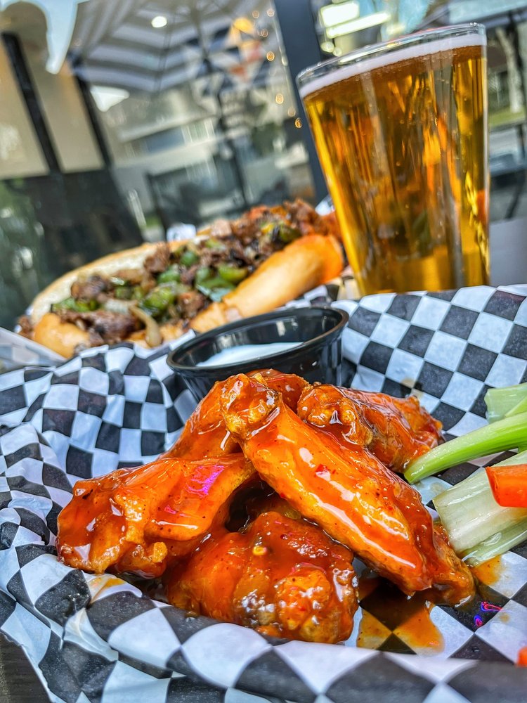 WING IT Updated October 2024 175 Photos & 135 Reviews 2519 Cañada