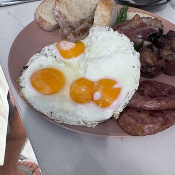 Fig & Ginger - Breakfast & Brunch Near Me - Honolulu, Hawaii Fig & Ginger - Breakfast & Brunch Near Me - Honolulu, Hawaii