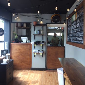EARL Kaimuki - Interior - Sandwiches Near Me - Honolulu, Hawaii