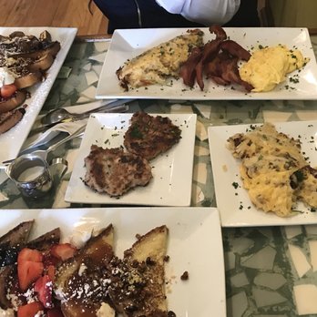 Batter & Berries - Best chicken sausage I have ever had, cheesy hash on point! And they give soooo much food - Breakfast & Brunch Near Me - Chicago, Illinois