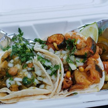 Comal Next Door - Tofu Chile Verde and Corn, Zucchini, and Poblano Chile tacos - Mexican Near Me - Berkeley, California