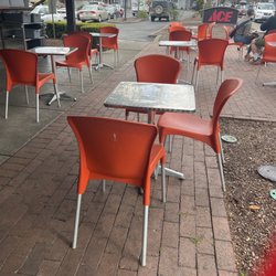 Simple Cafe - Outdoor seating