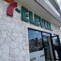 7-Eleven - Front of store